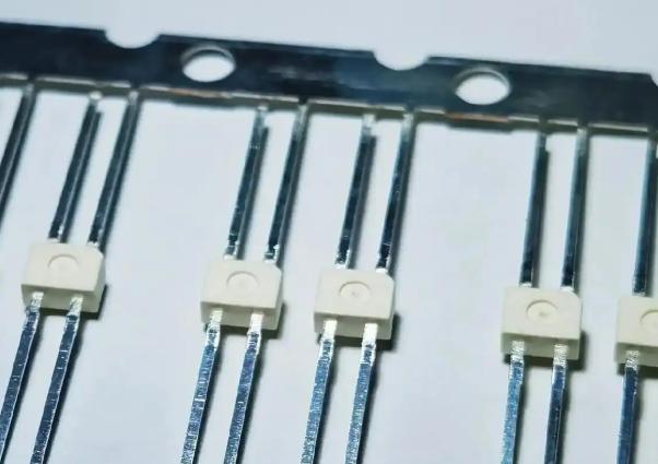 射频收发器集成电路NRF52832-QFAA-R主要产品特点解析